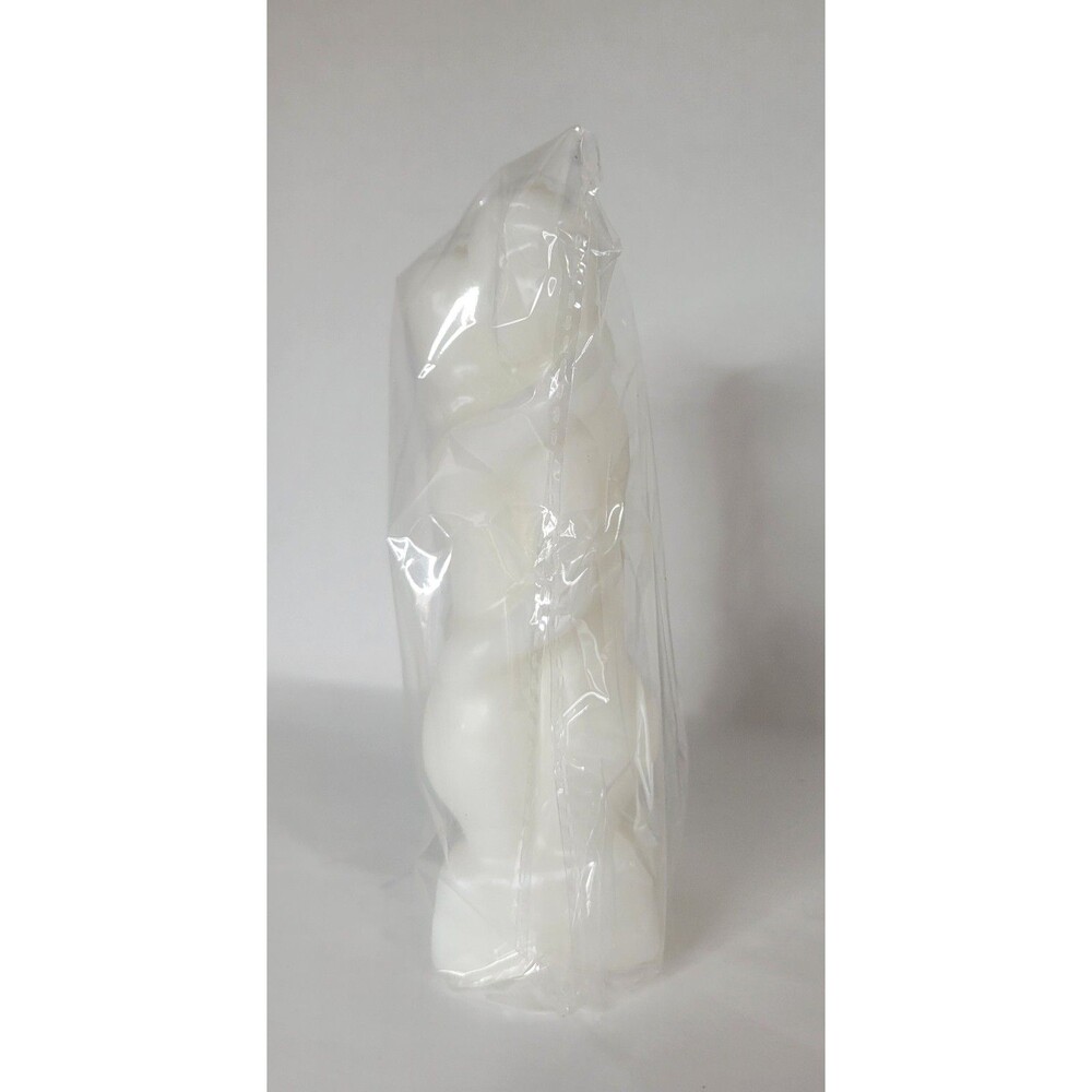 Embracing Couple White Candle